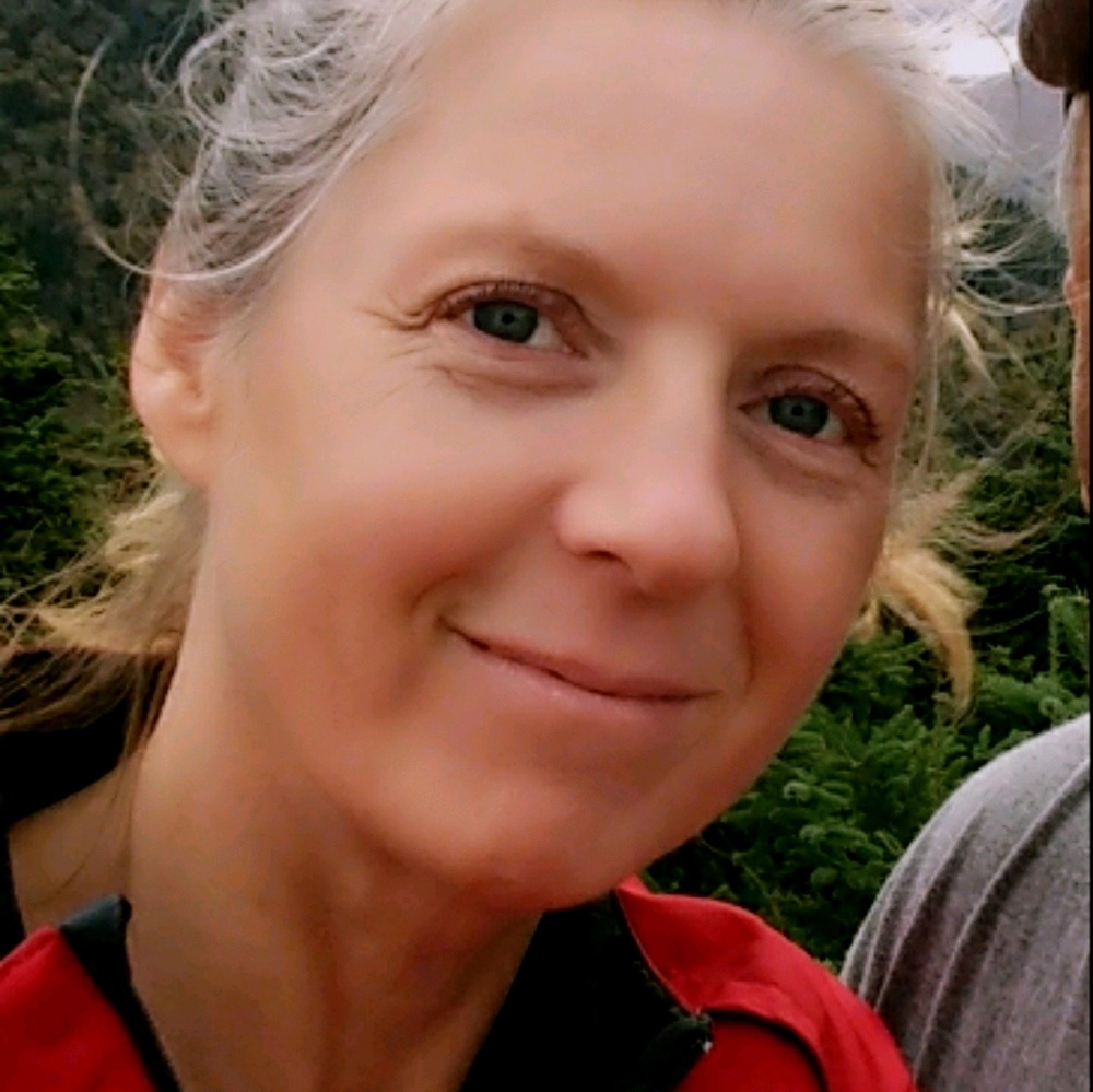 Meet your Posher, Cynthia